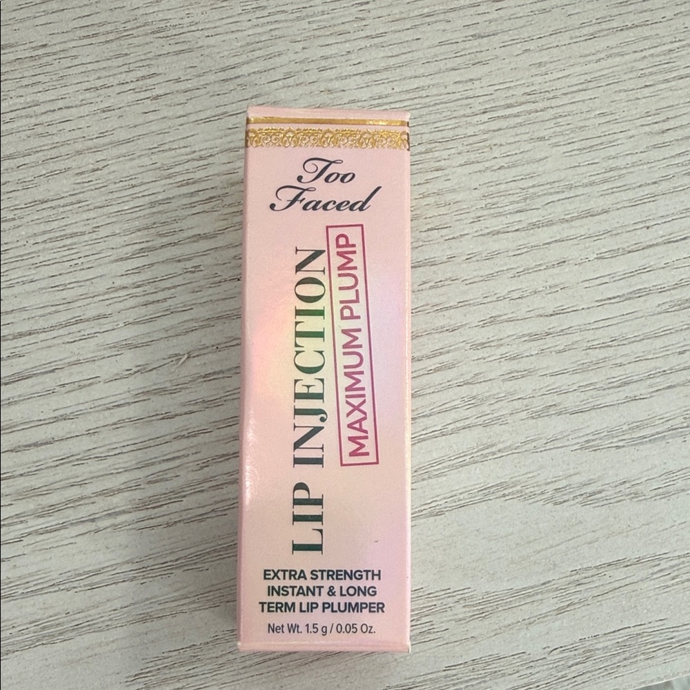 $5/$25 Beauty Bundle
Too Faced Lip Injection Maximum Plump